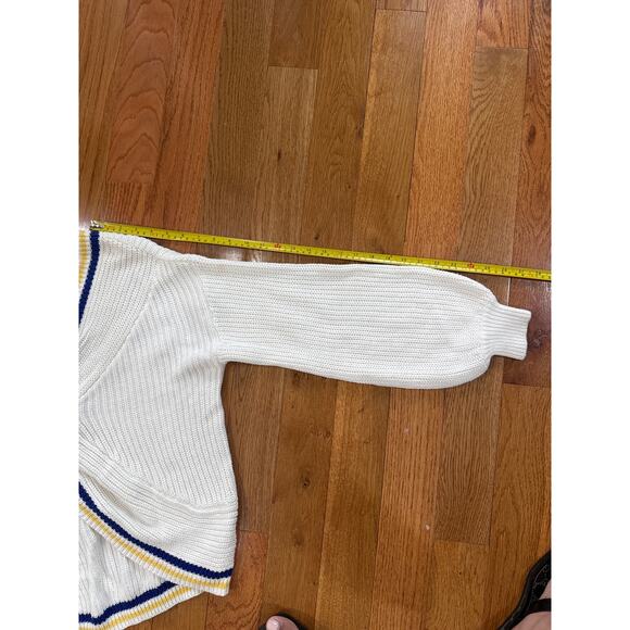 Signature Vintage Brand Cable knit V-Neck Pullover Sweater Women's - Size: Small - Picture 7 of 7